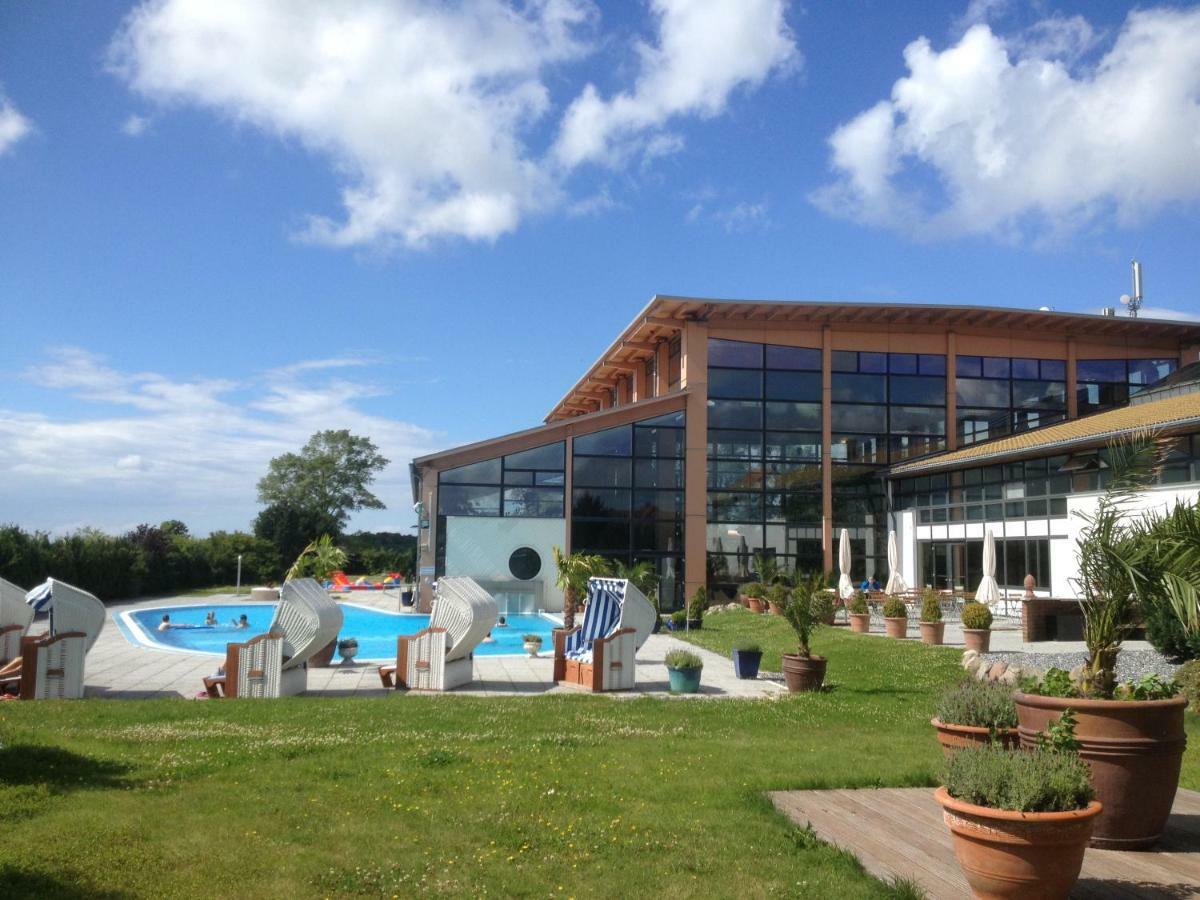 Ferienwohnung "Kranich" Im Ferien-Resort Ruegen Загард Екстериор снимка